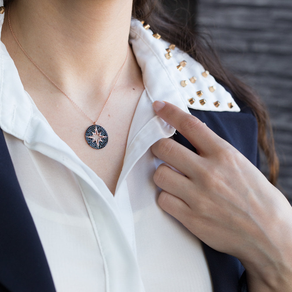 Collier pendentif "Etoile" noir