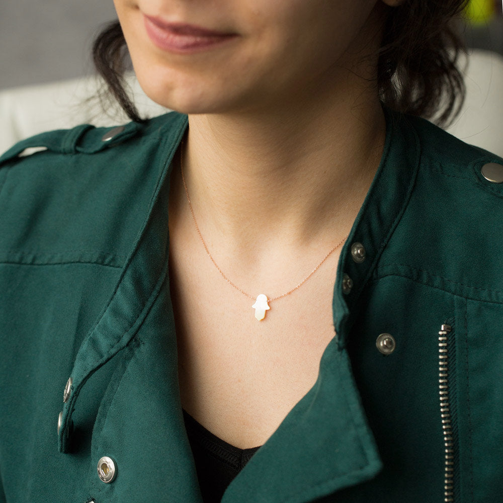 Collier "Main de Fatma" en nacre