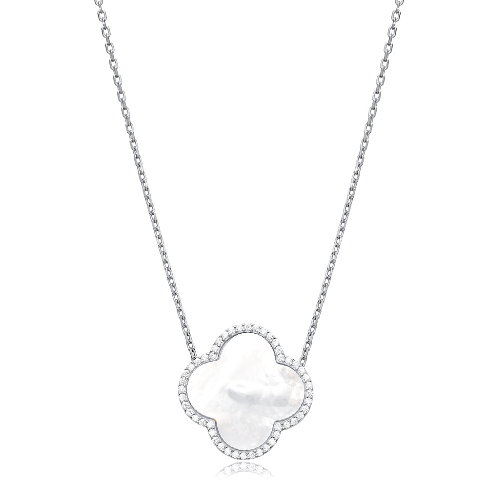 Collier Trèfle en nacre sertie de zirconiums